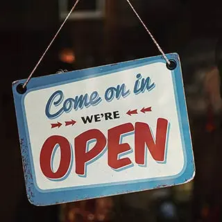 Jämför samhälls&shy;services digitala kommunikation i mars 2026